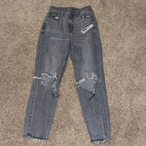 american eagle mom jeans